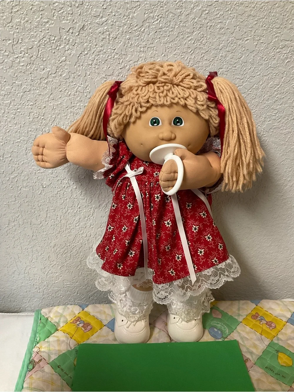 VTG Cabbage Patch Kid With Pacifier HM#4 Hong Kong Wheat Hair Green Eyes 1984
